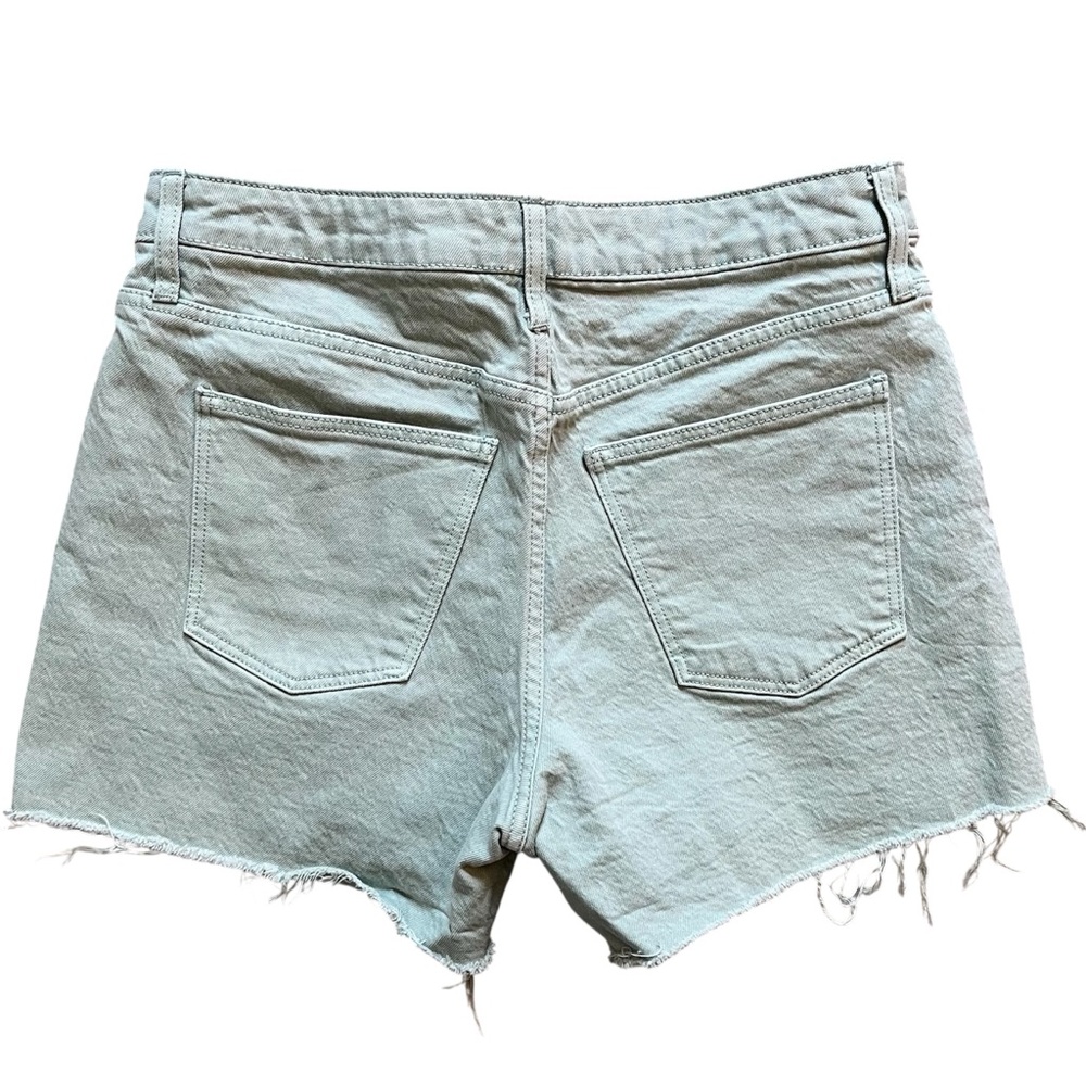 Universal Thread Shorts - Picture 2 of 3
